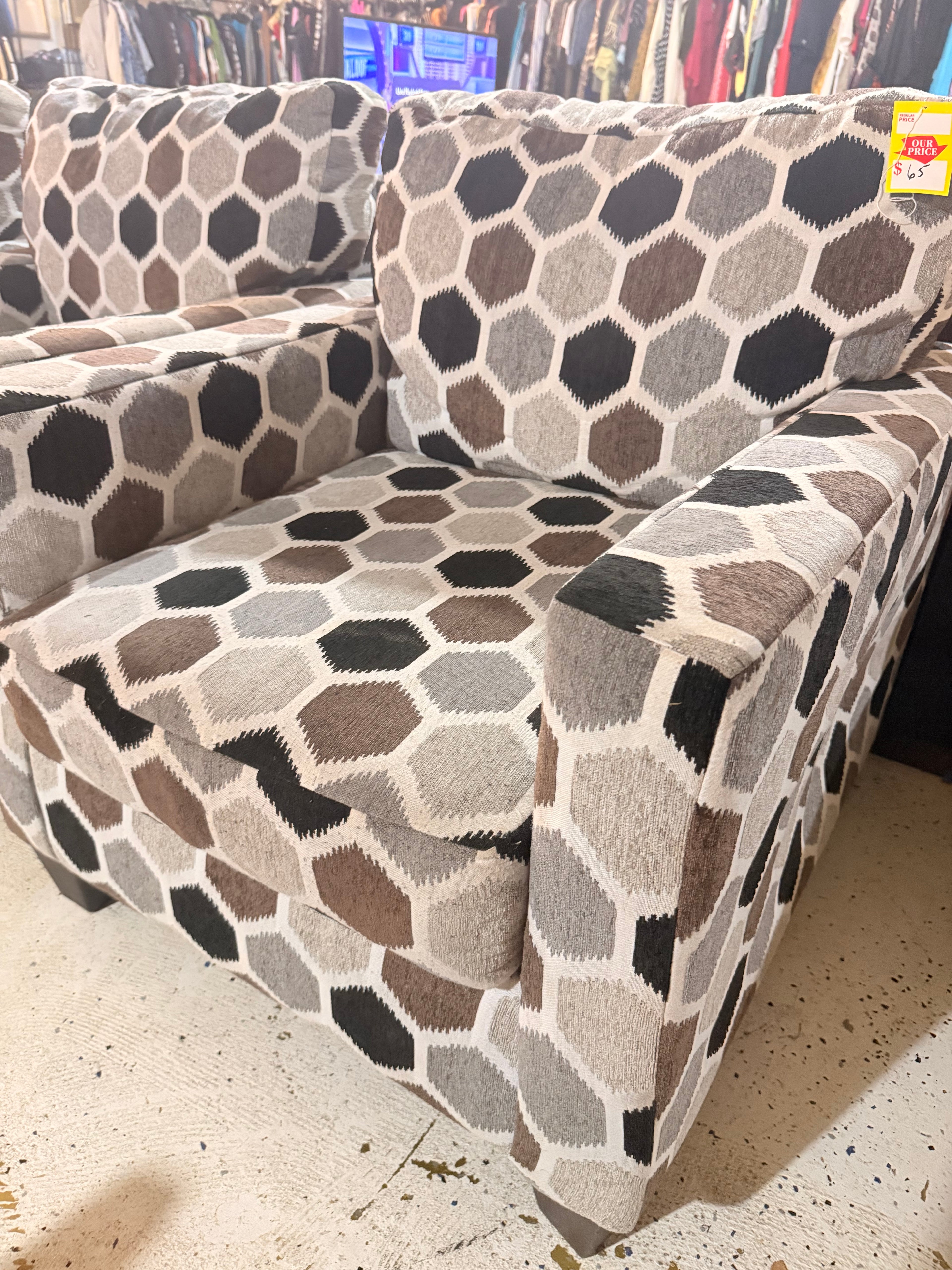 Contemporary Honeycomb Pattern Sofa & Oversized Chair Set — 2 Piece