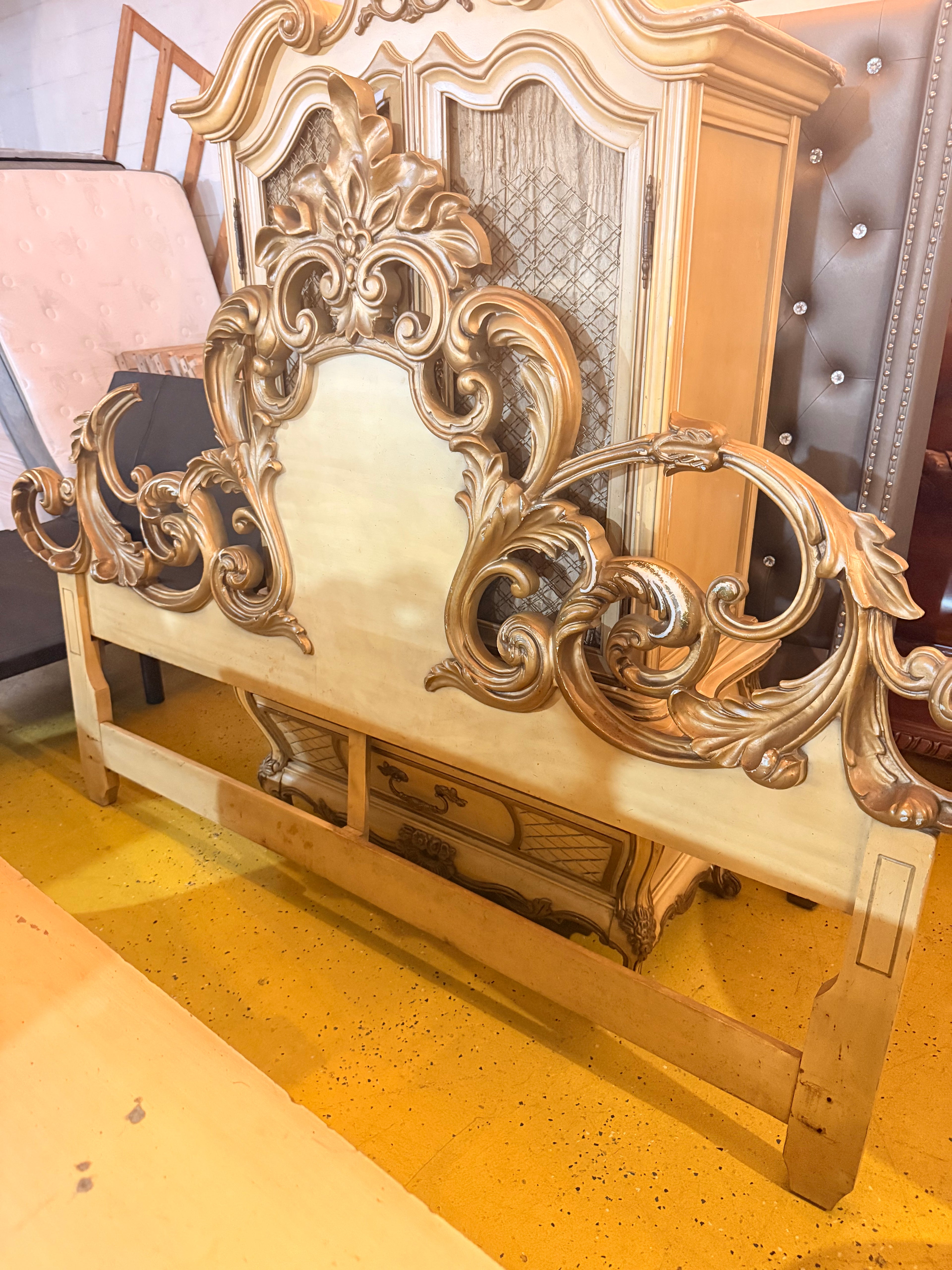 Ornate French Rococo/Louis XV-Style Bedroom Suite — 6-Piece Cream & Gold Collection