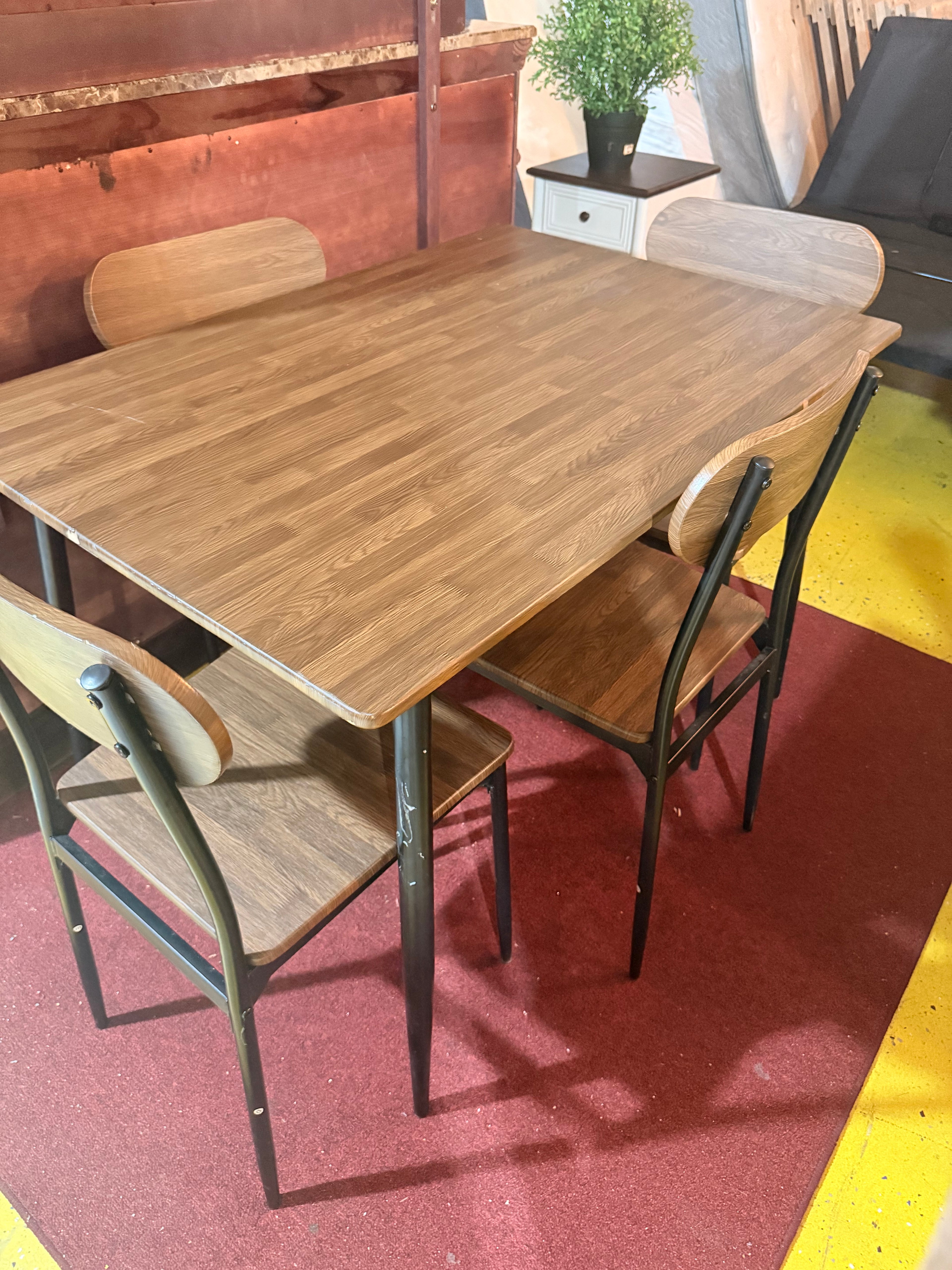 Valencia Industrial Dining Set