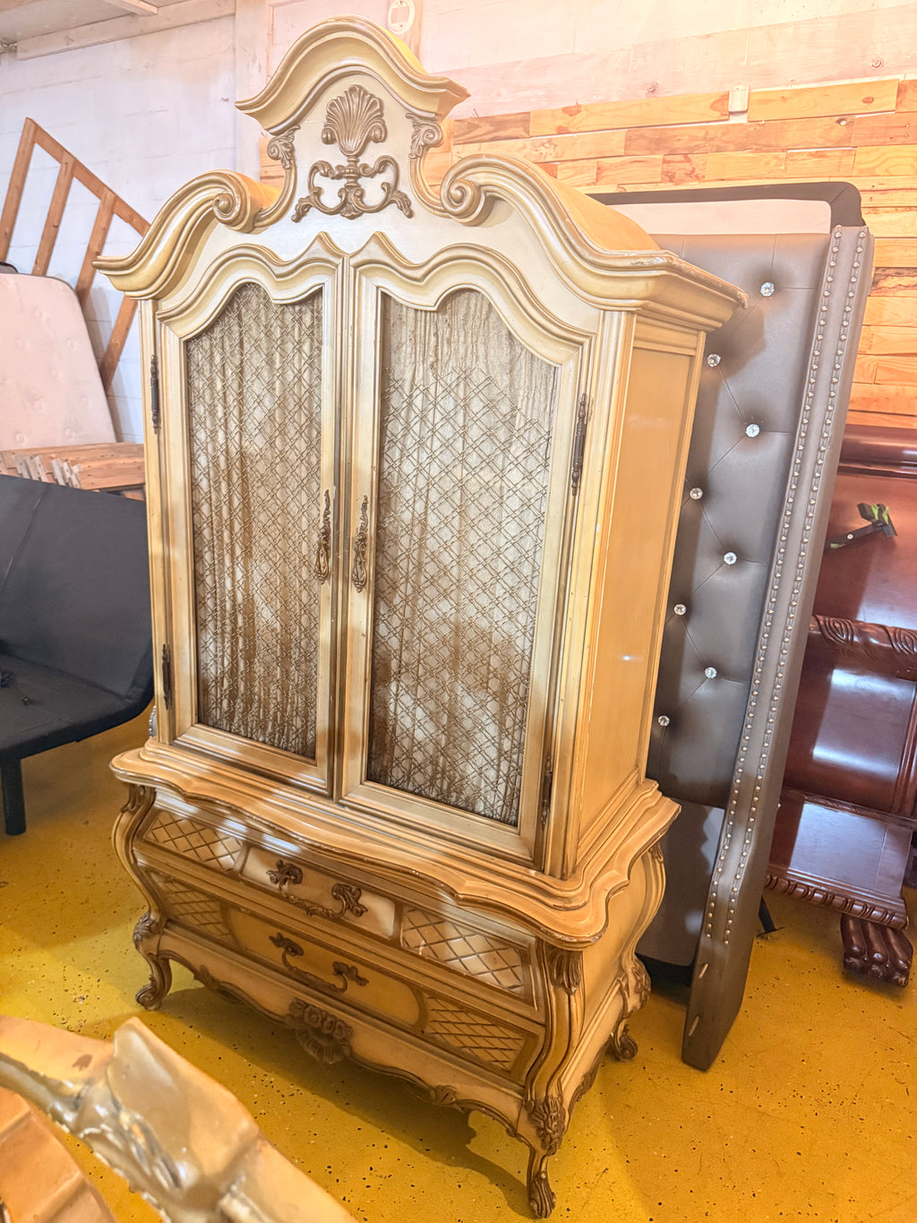 Ornate French Rococo/Louis XV-Style Bedroom Suite — 6-Piece Cream & Gold Collection